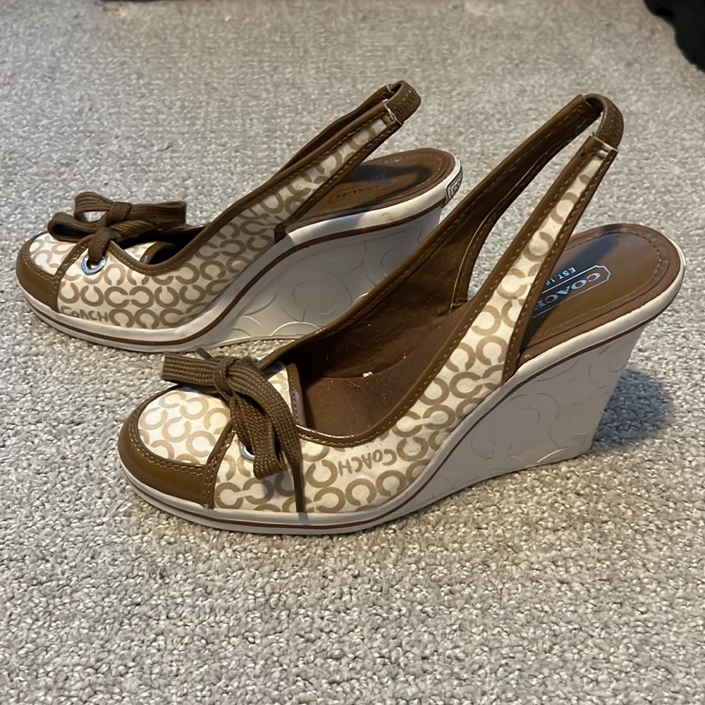 LOVIN COACH WEDGES - Picture 2 of 4